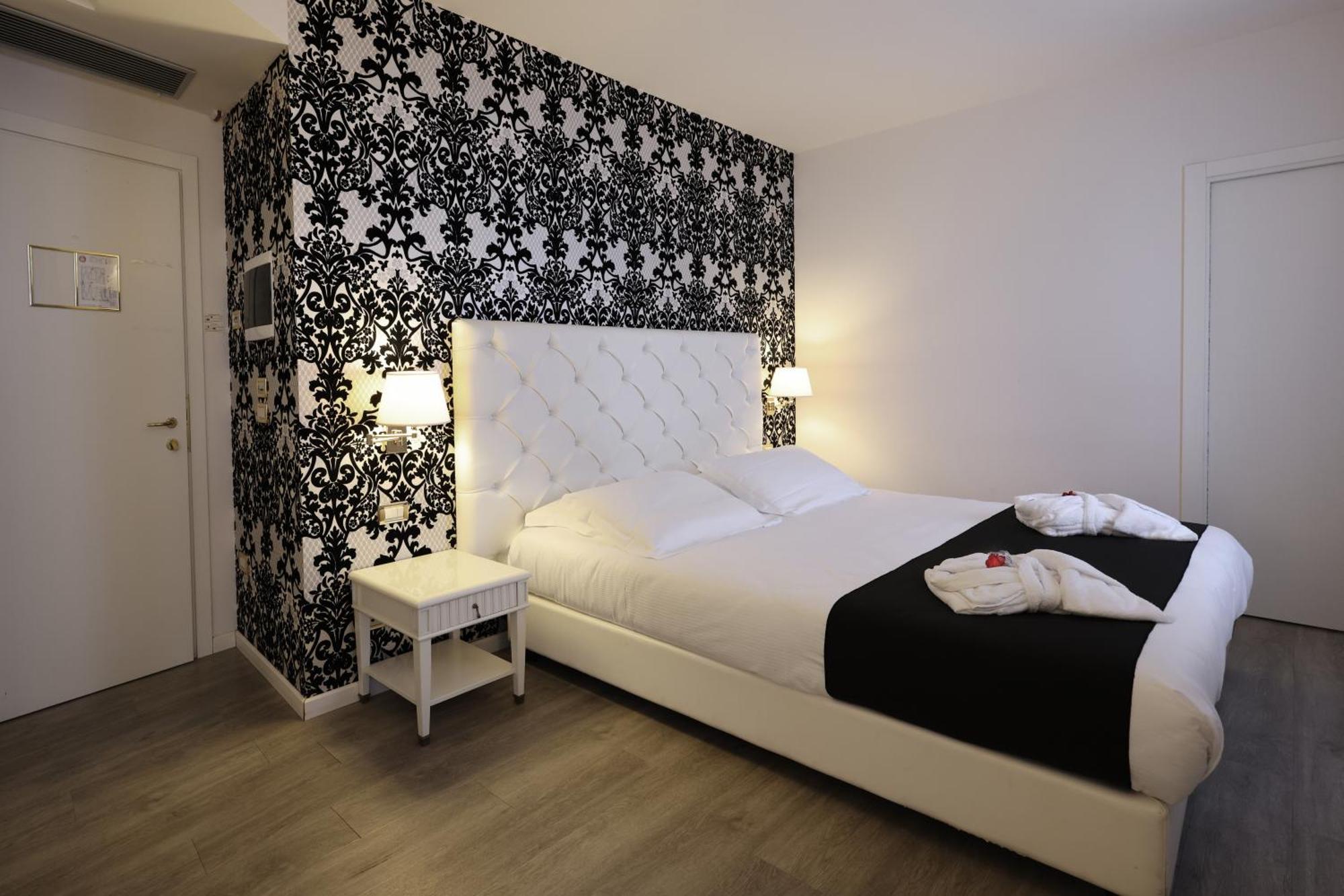 Hotel Palazzo Bello - Nuova Gestione Recanati Exterior photo